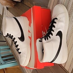 Nike Court Royale 2 mid